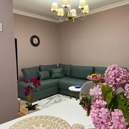 Gesapartment Tiranë Luaran gambar