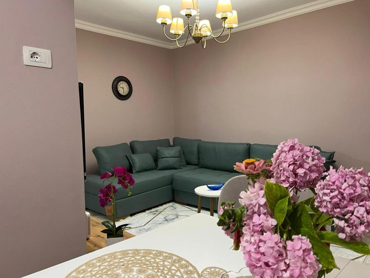 Gesapartment Tiranë Luaran gambar