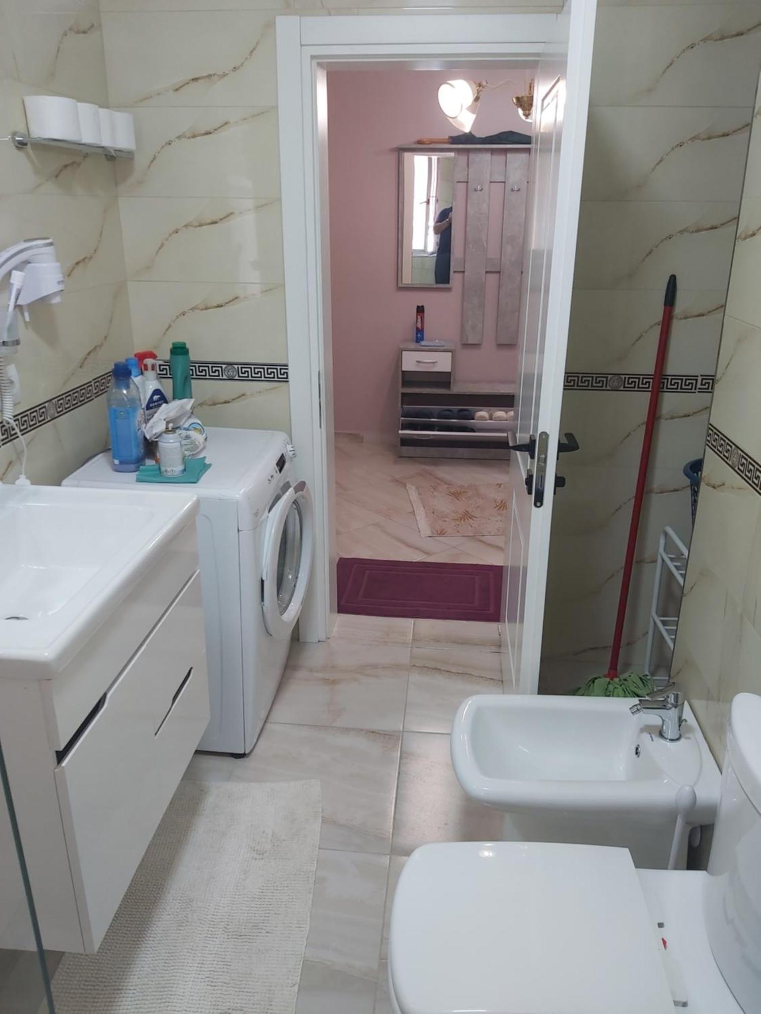 Gesapartment Tiranë Luaran gambar